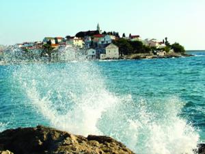 Primosten in sea wave